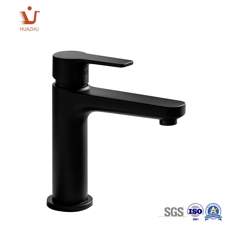 Vòi bếp màu đen mờ
